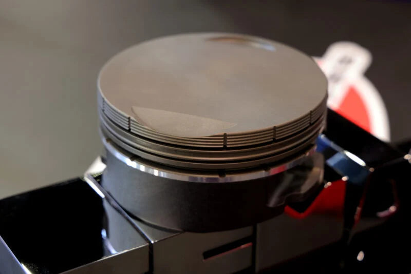 Award Winning Piston Design – Dual Velocity Gas Ports by JE